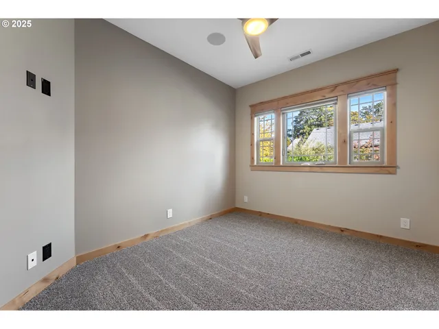 $695,000 | 818 Sierra Vista Drive, Newberg, OR 97132