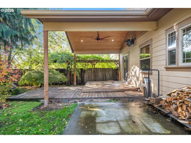 $695,000 | 818 Sierra Vista Drive, Newberg, OR 97132