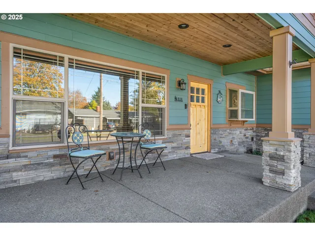 $695,000 | 818 Sierra Vista Drive, Newberg, OR 97132