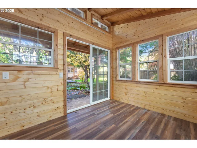 $695,000 | 818 Sierra Vista Drive, Newberg, OR 97132