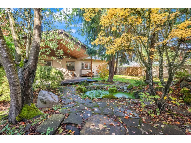 $695,000 | 818 Sierra Vista Drive, Newberg, OR 97132