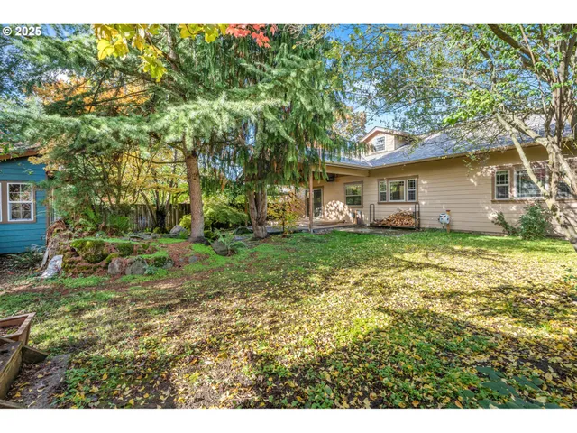 $695,000 | 818 Sierra Vista Drive, Newberg, OR 97132