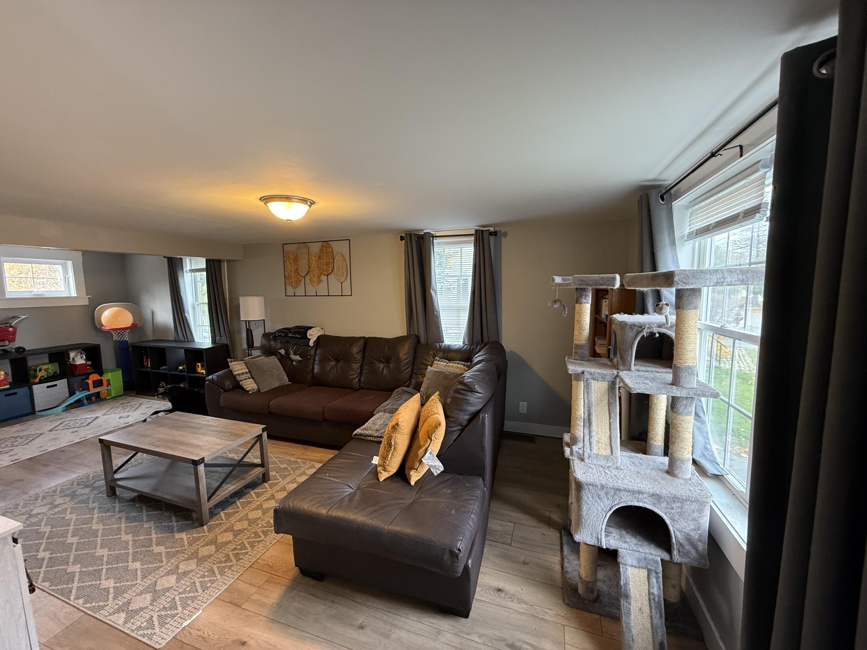 95 Silk Street Brewer, ME 04412 - Photo 16 of 40 LR DR