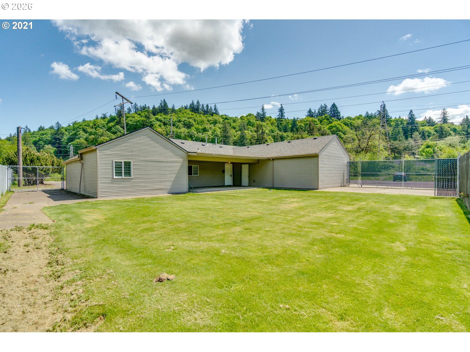 5031 Southeast Jenne Road Portland, OR 97236 - Photo 29 of 43
