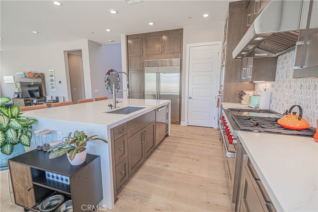 27871 Screenplay Place Valencia, CA 91381 - Photo 16 of 66