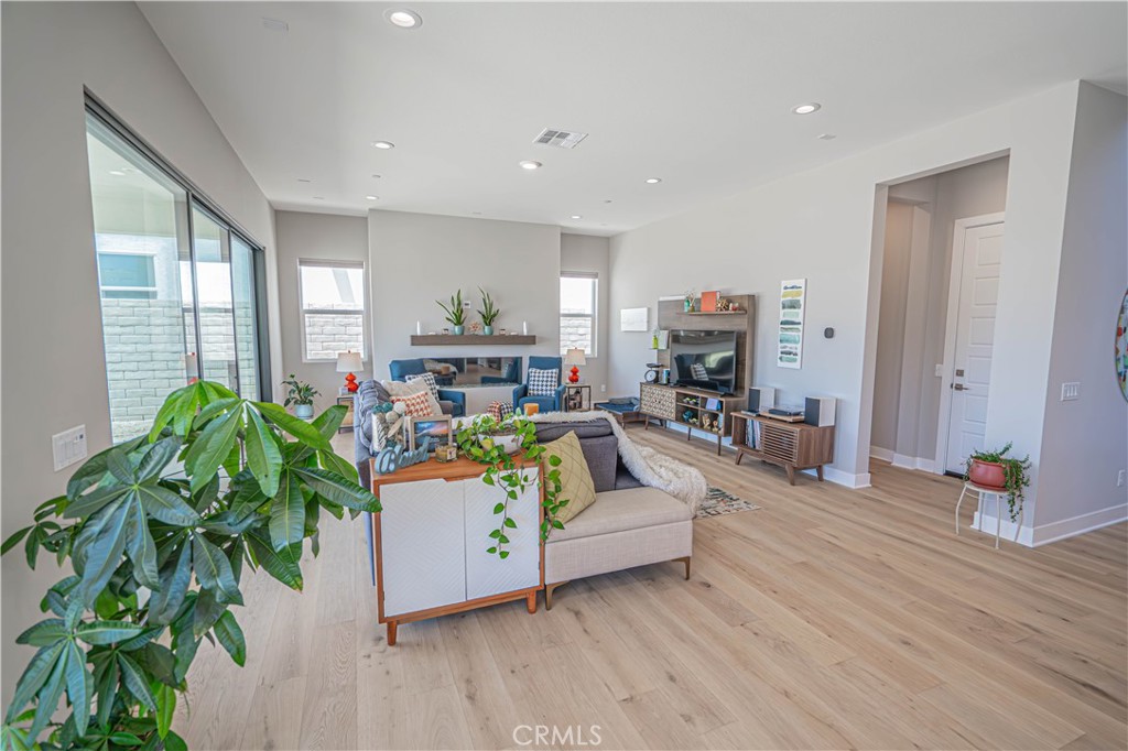 27871 Screenplay Place Valencia, CA 91381 - Photo 18 of 66