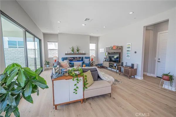 $1,595,000 | 27871 Screenplay Place, Valencia, CA 91381