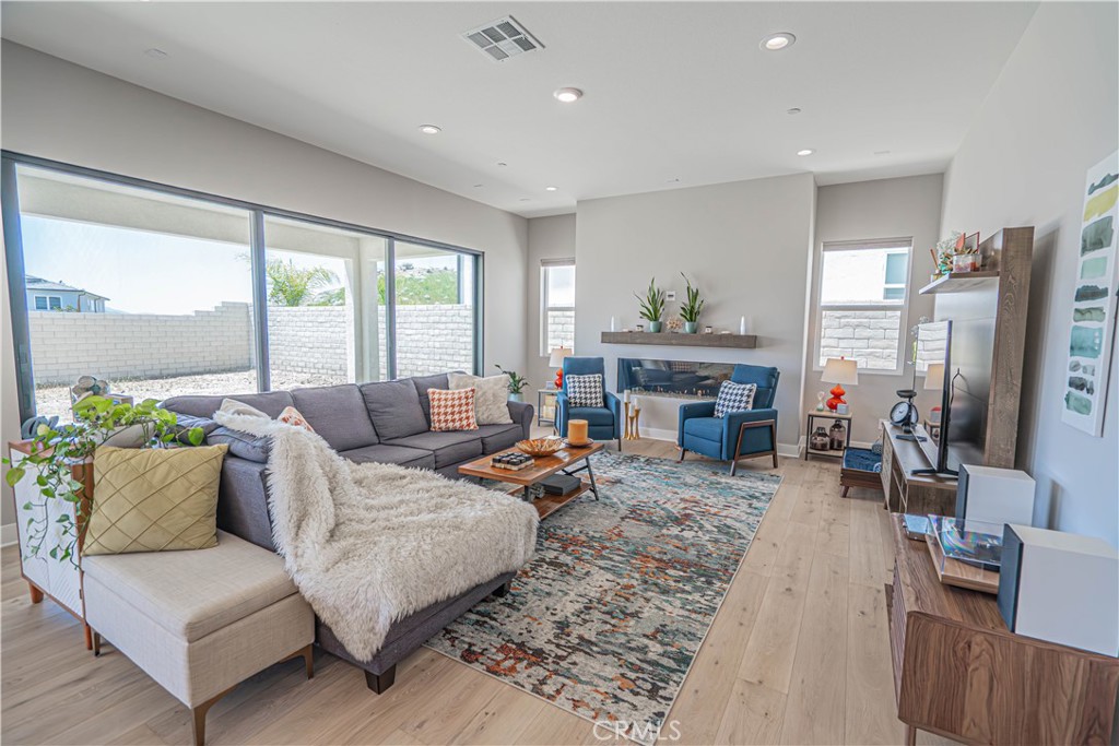 27871 Screenplay Place Valencia, CA 91381 - Photo 20 of 66