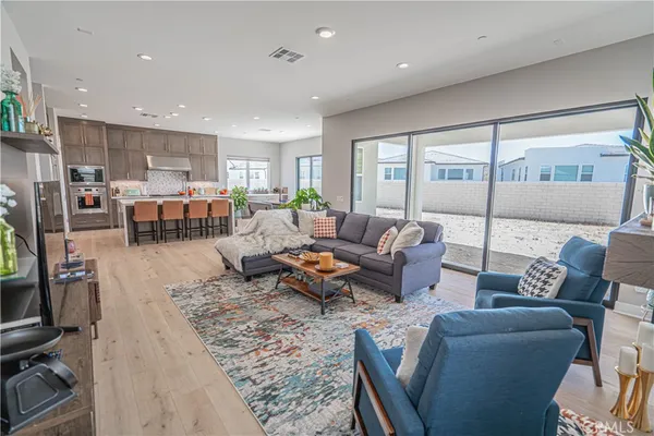 $1,595,000 | 27871 Screenplay Place, Valencia, CA 91381