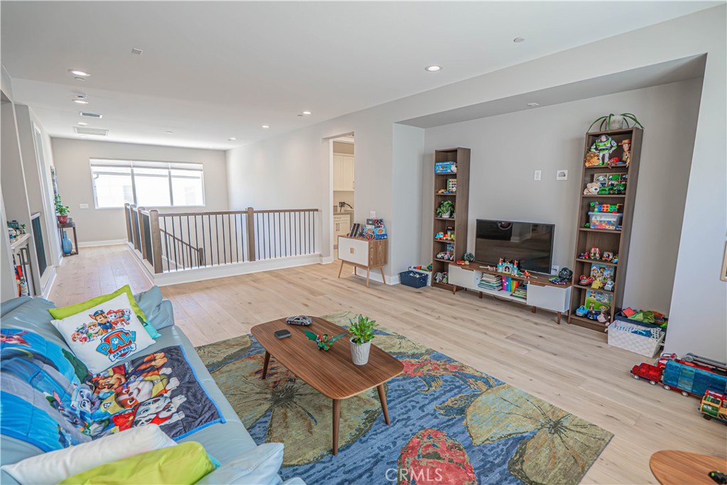 27871 Screenplay Place Valencia, CA 91381 - Photo 33 of 66