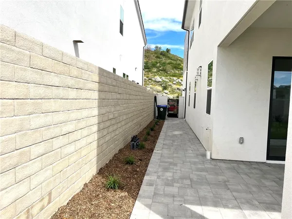 $1,595,000 | 27871 Screenplay Place, Valencia, CA 91381