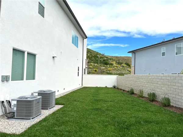 $1,595,000 | 27871 Screenplay Place, Valencia, CA 91381