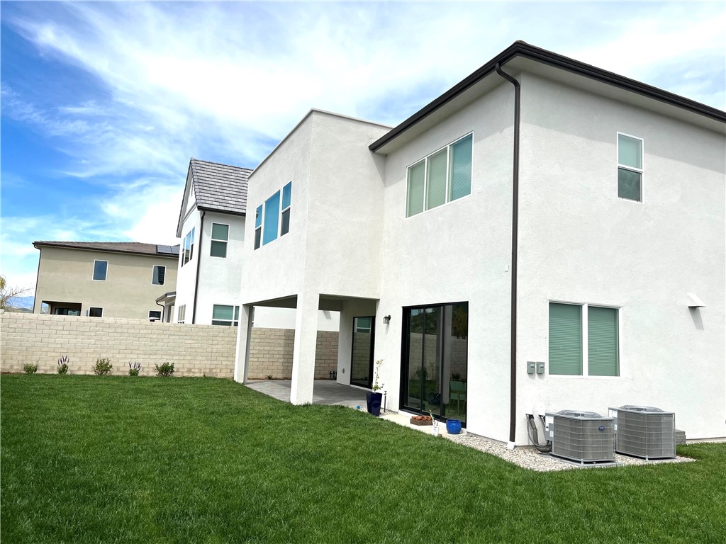 27871 Screenplay Place Valencia, CA 91381 - Photo 63 of 66