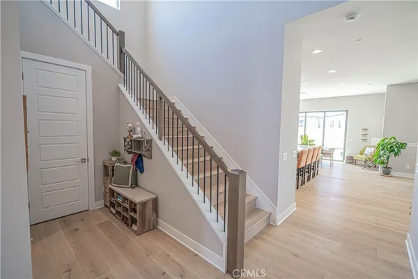 $1,595,000 | 27871 Screenplay Place, Valencia, CA 91381