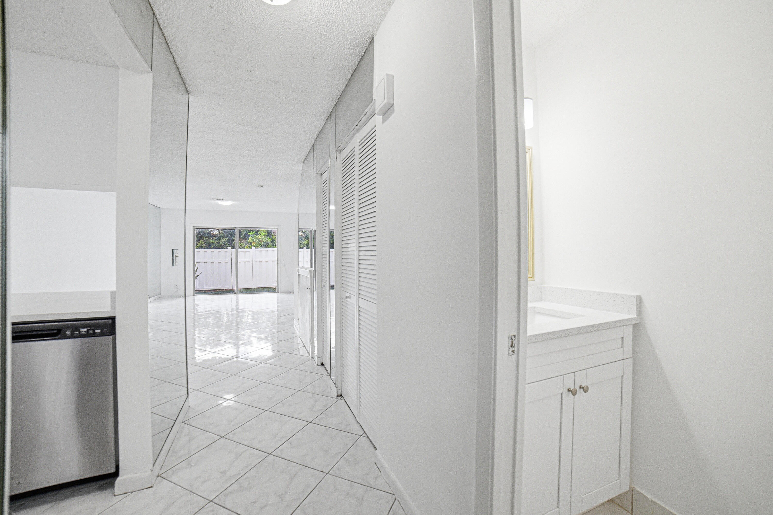 8207 Fairway Road, Unit 8207 Sunrise, FL 33351 - Photo 5 of 34 Entrance