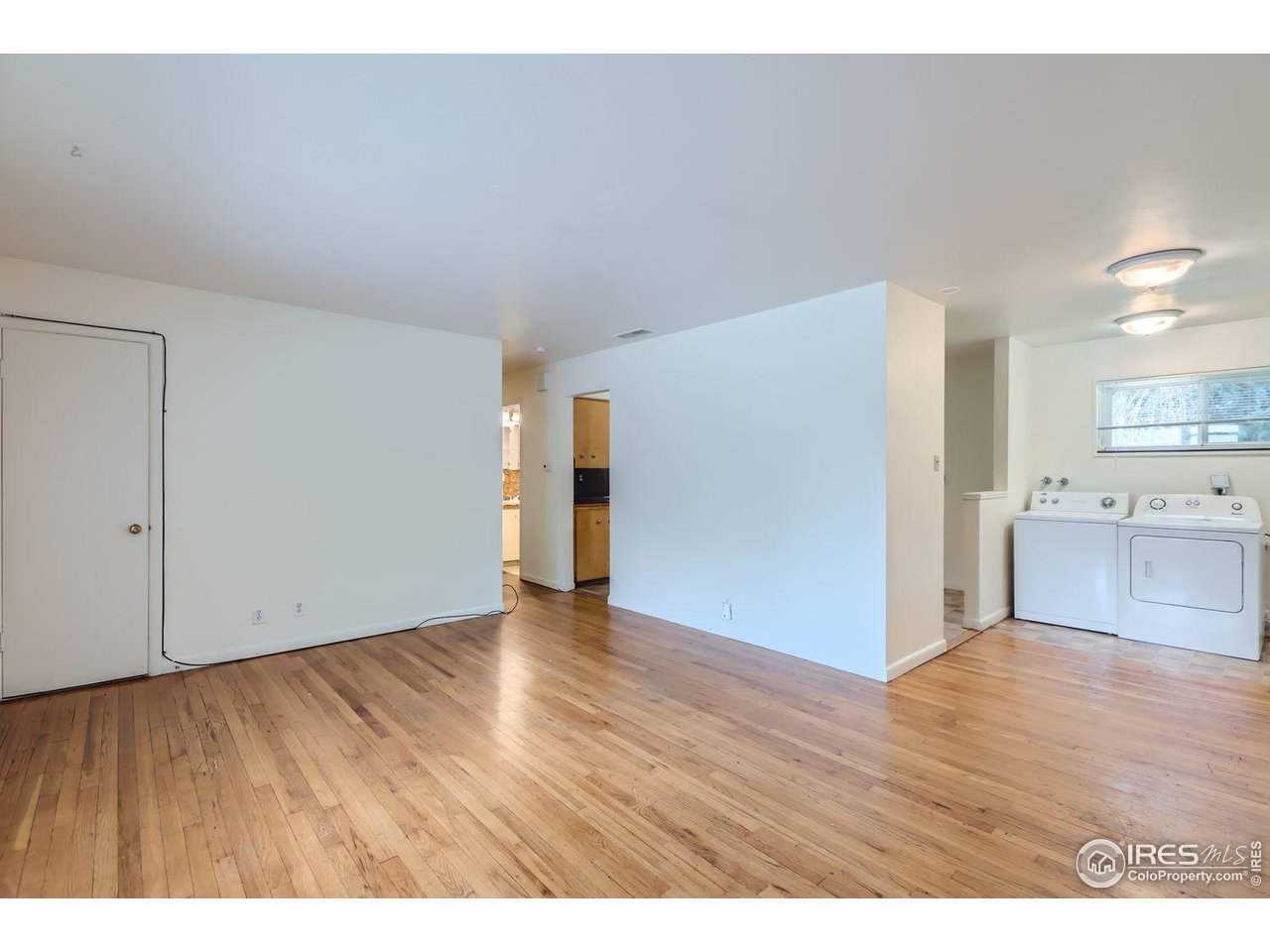 1517 Crestmore Place Fort Collins, CO 80521 - Photo 4 of 28 Living Room