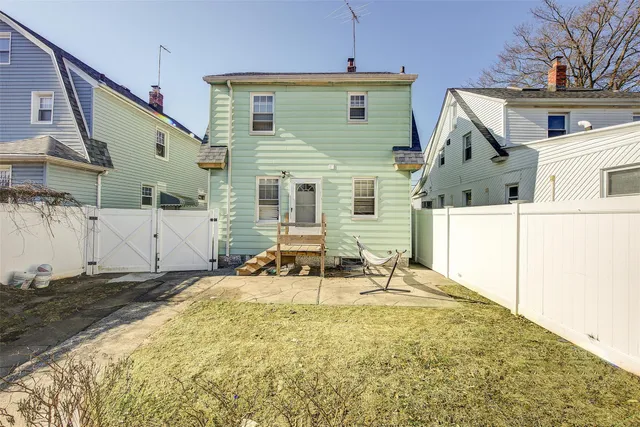 $889,000 | 89-91 215th Place | Queens Village