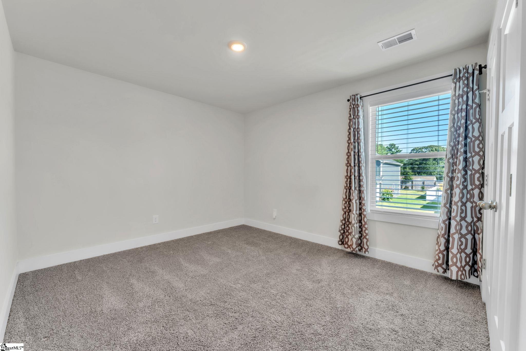 328 Roderick Lane Greenville, SC 29605 - Photo 17 of 31