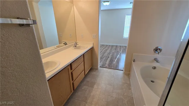 $1,950 | 2525 Rainbow Cactus Court, Las Vegas, NV 89106