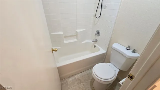 $1,950 | 2525 Rainbow Cactus Court, Las Vegas, NV 89106