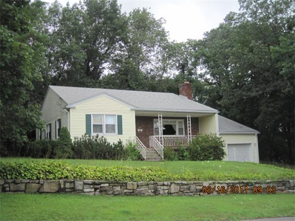 16 Winneconnett Road Worcester, MA 01605 - Photo 1 of 8 Gallery Image 1