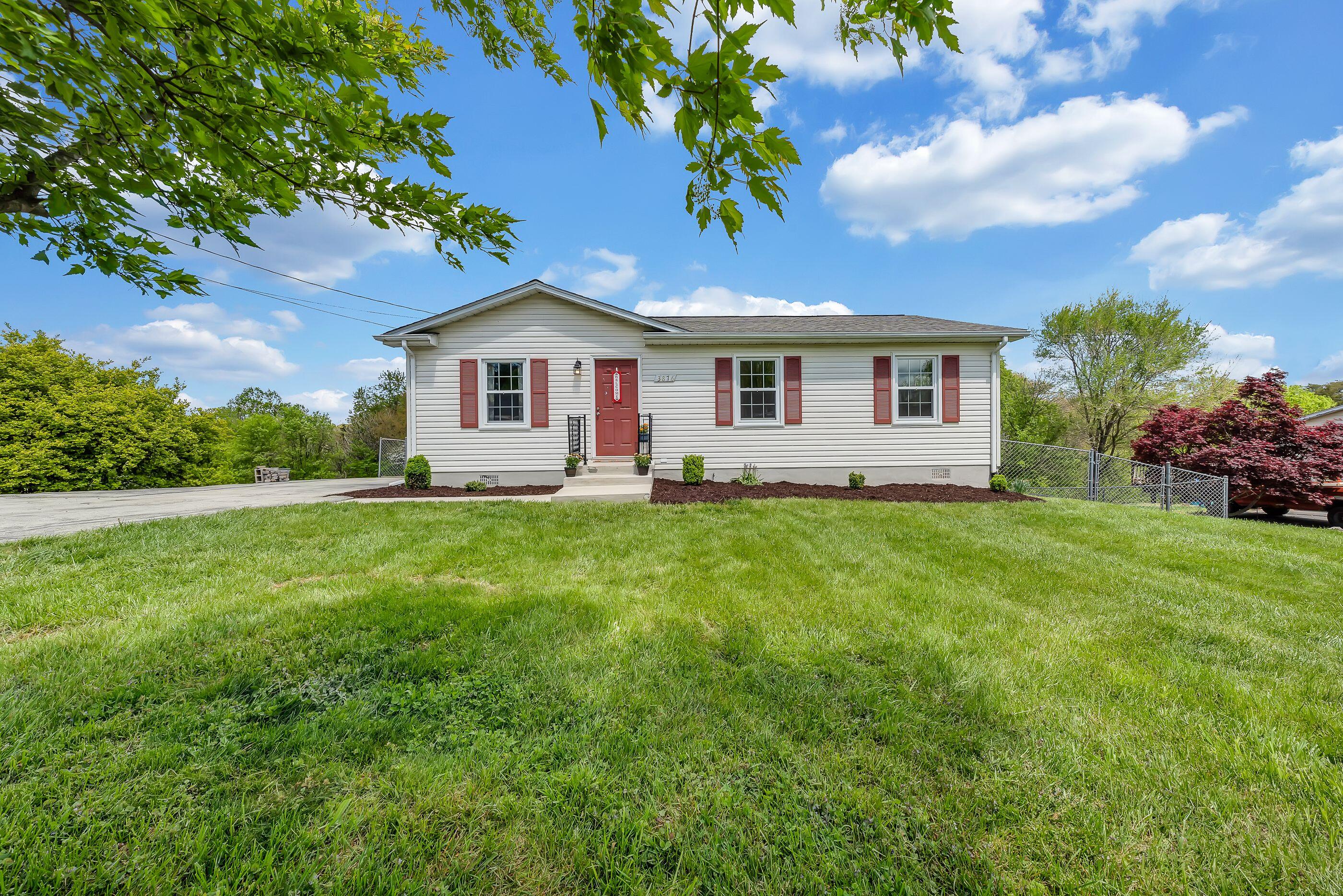 3876 Pitzer Road Roanoke, VA 24014 - Photo 1 of 25 Street View