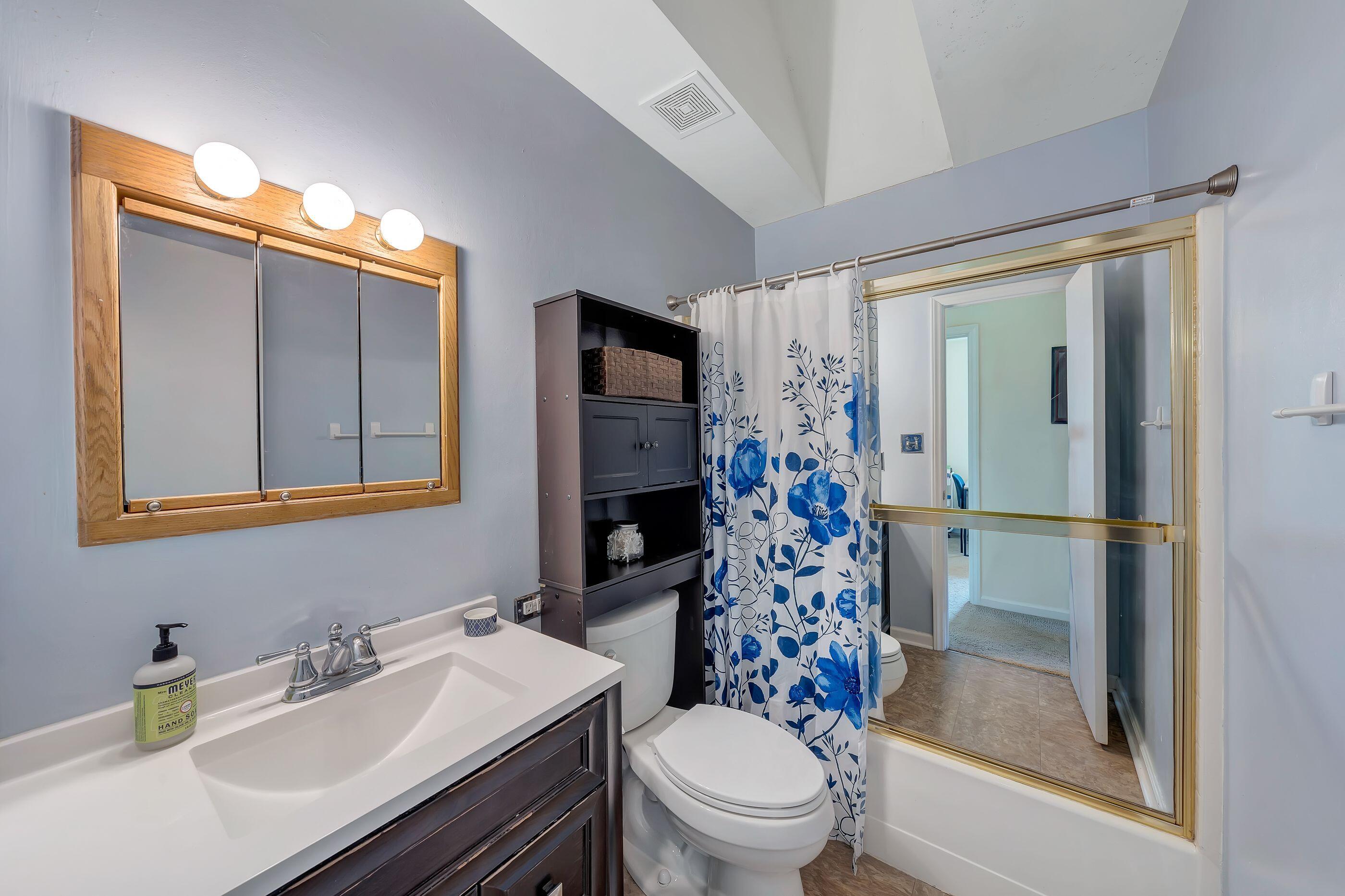 3876 Pitzer Road Roanoke, VA 24014 - Photo 24 of 25 vMxMZEVA