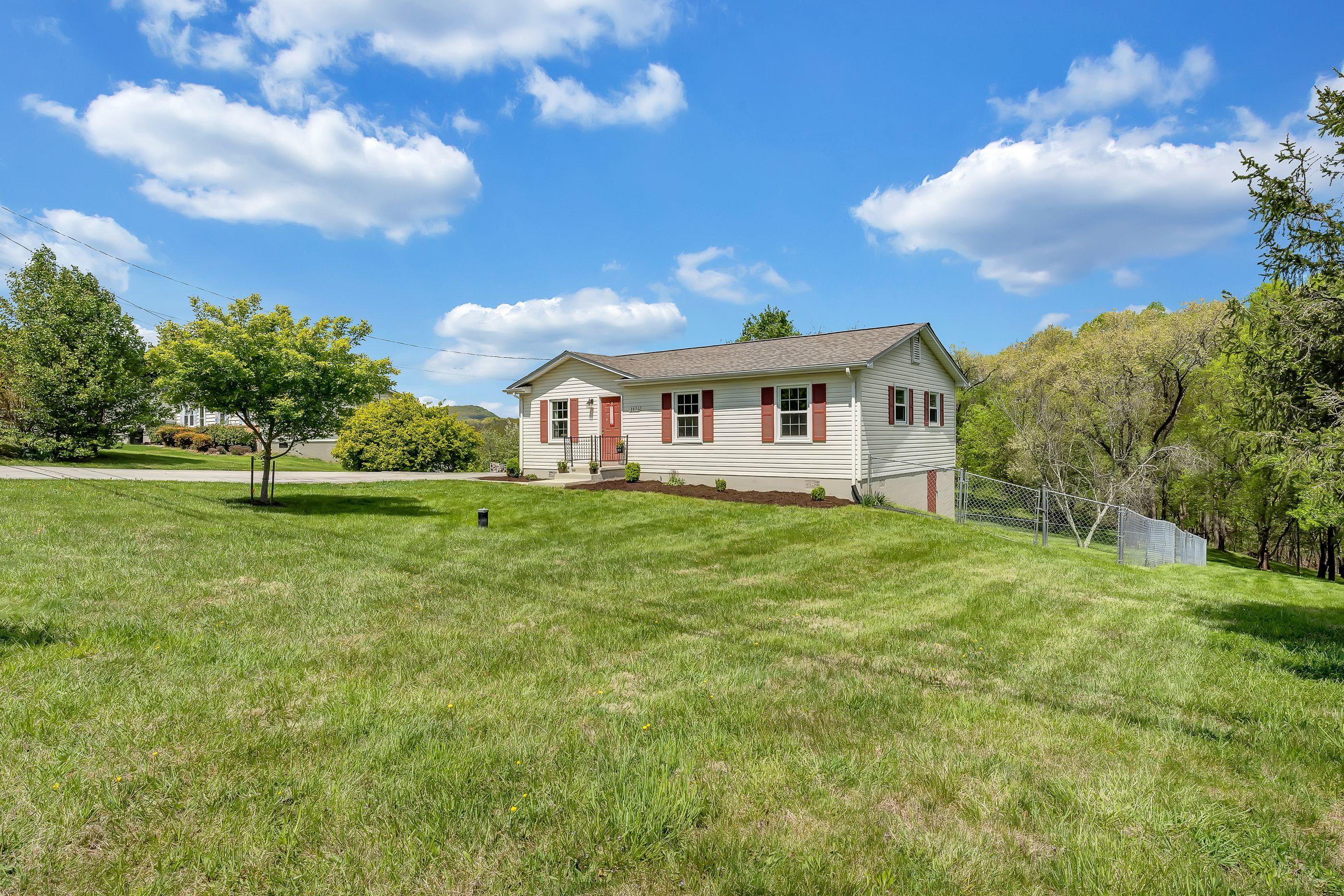 3876 Pitzer Road Roanoke, VA 24014 - Photo 4 of 25 5B-c92U8