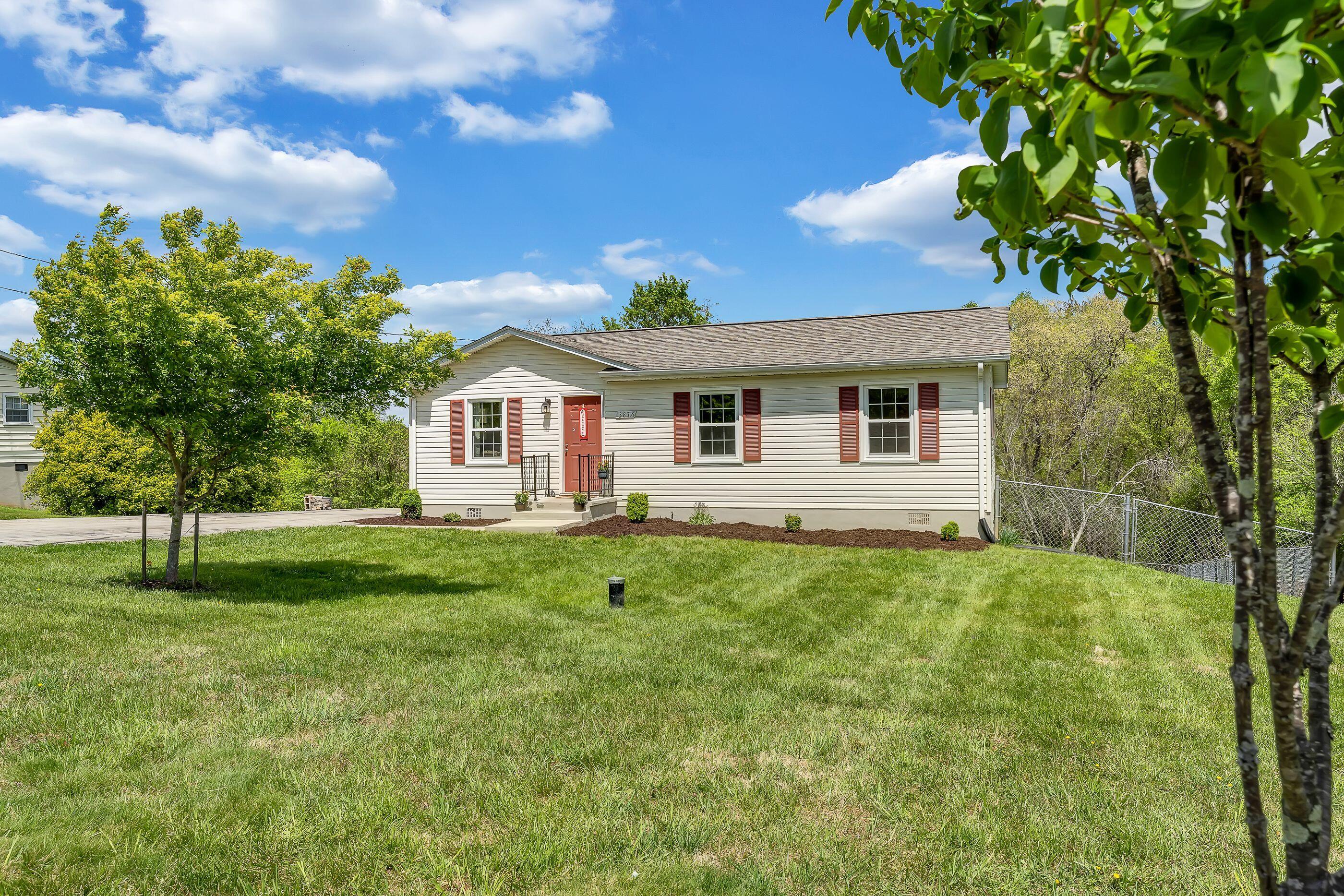 3876 Pitzer Road Roanoke, VA 24014 - Photo 5 of 25 D7ZGDmDk
