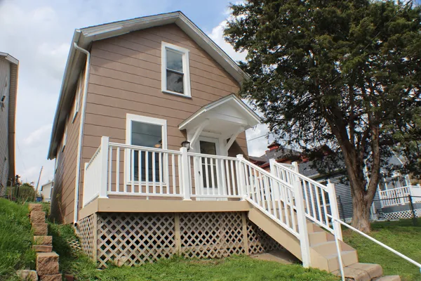 $189,900 | 2118 East 12th Street, Davenport, IA 52803