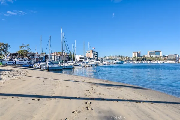 $10,000 | 3324 Via Lido, Newport Beach, CA 92663