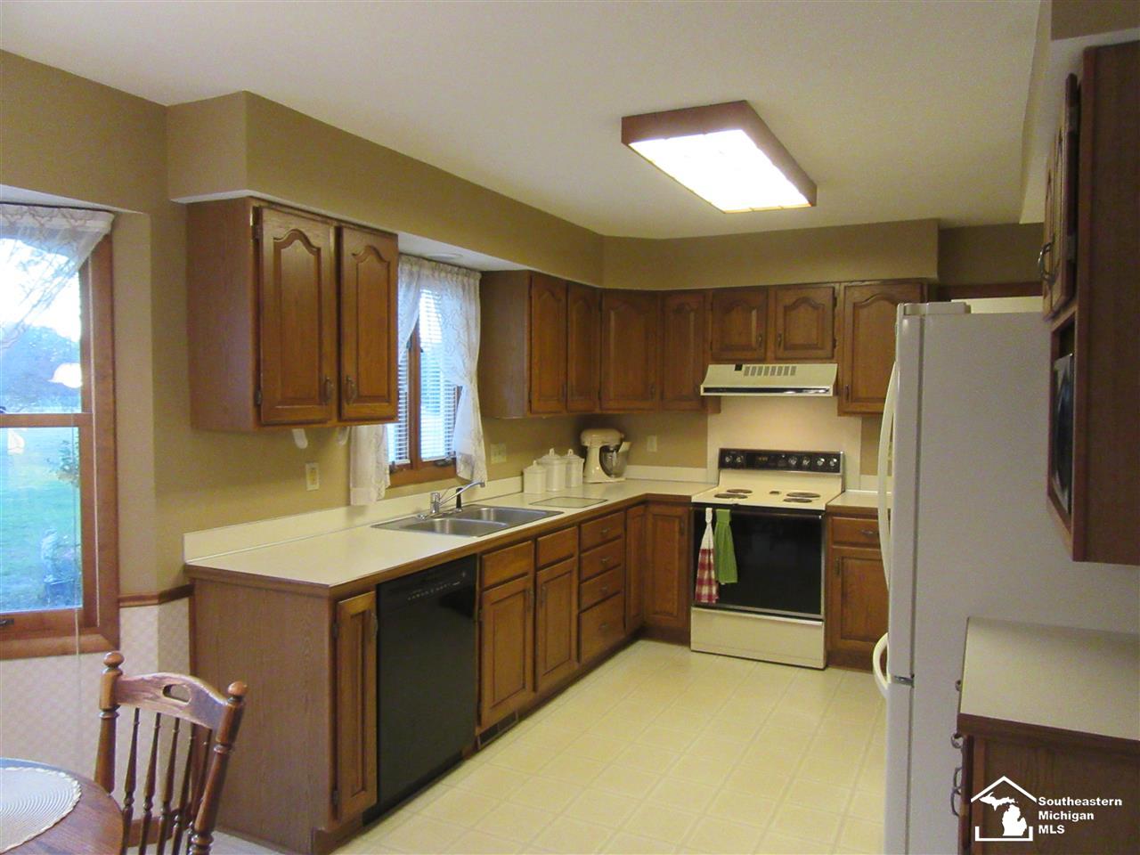 7122 Wells Road Petersburg, MI 49270 - Photo 23 of 38 31361886-22.JPG