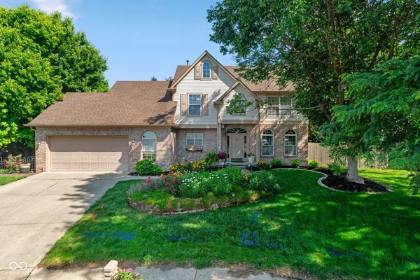 $339,900 | 1499 MacIntosh Court, Avon, IN 46123