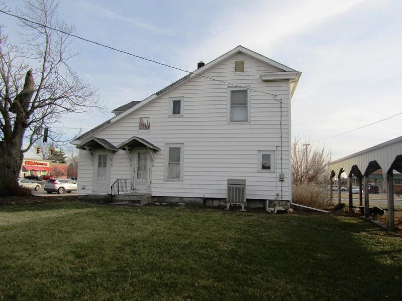 1306 West Monroe Street Decatur, IN 46733 - Photo 4 of 11