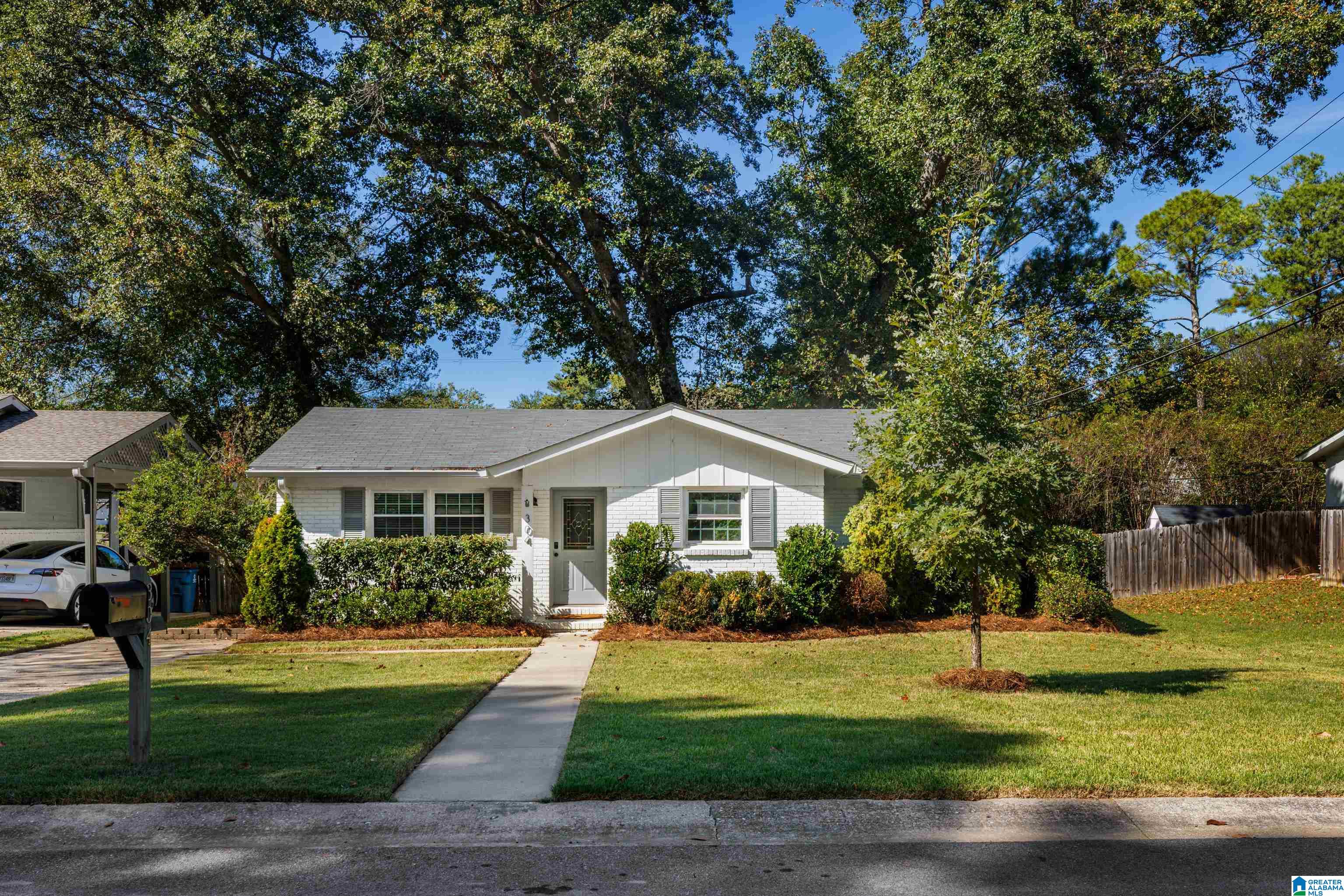304 Willow Bend Road Birmingham, AL 35209 - Photo 8 of 38