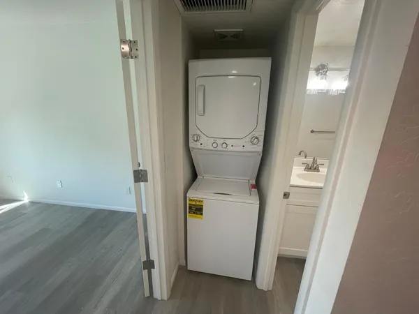 $1,400 | 4901 South Calle Los Cerros Drive, Unit 265, Tempe, AZ 85282