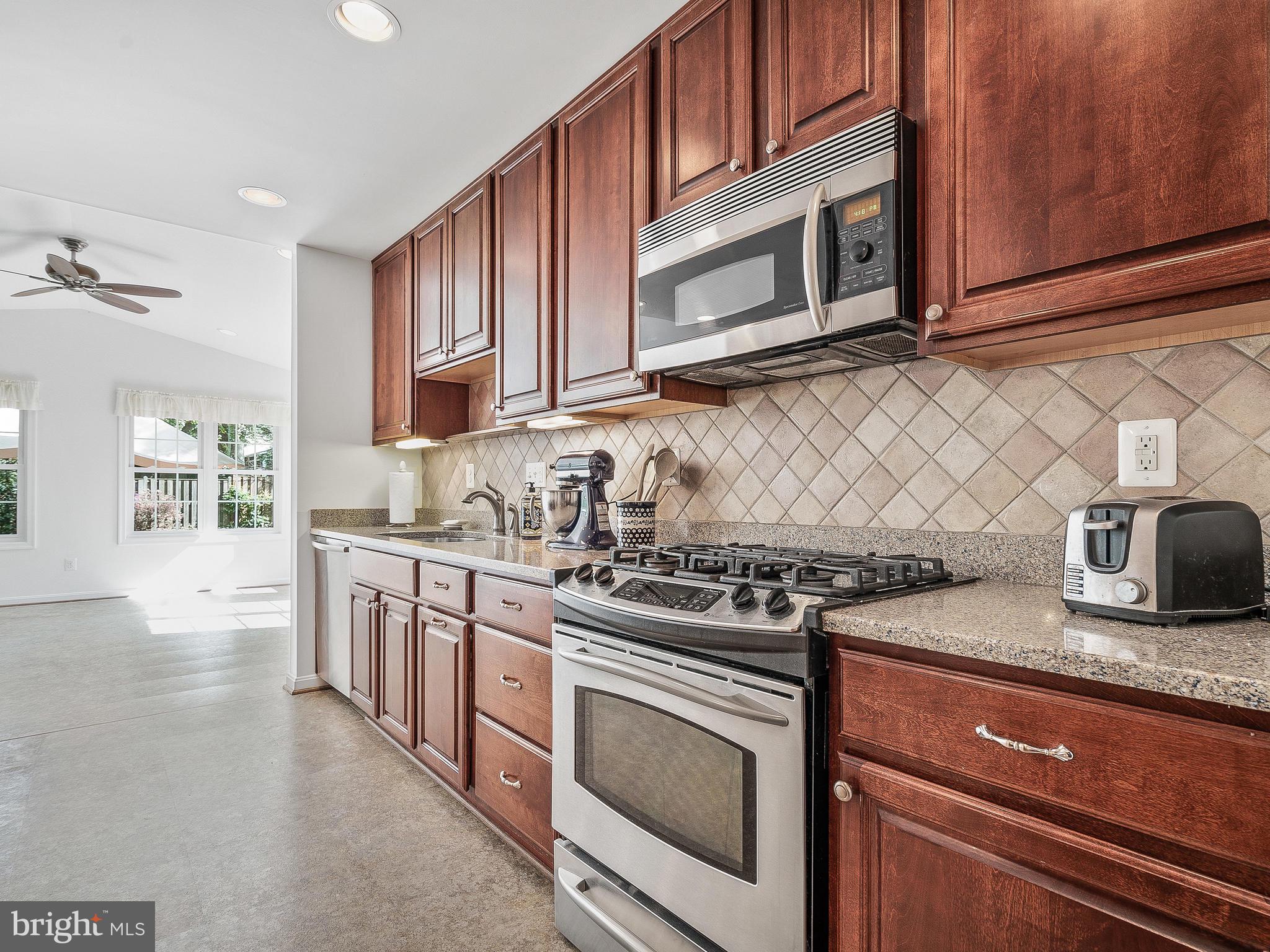 3104 Gold Mine Road Brookeville, MD 20833 - Photo 12 of 46 Beautiful LARGE Kitchen