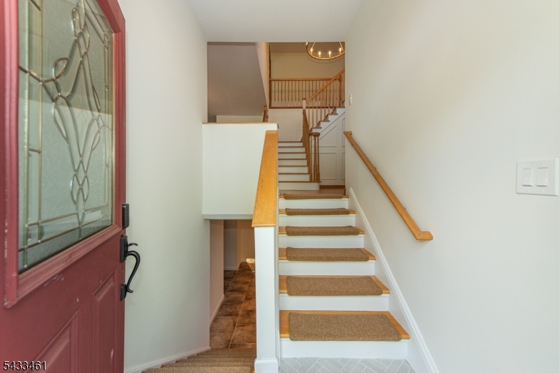 77 Rockwood Road Florham Park, NJ 07932 - Photo 3 of 47