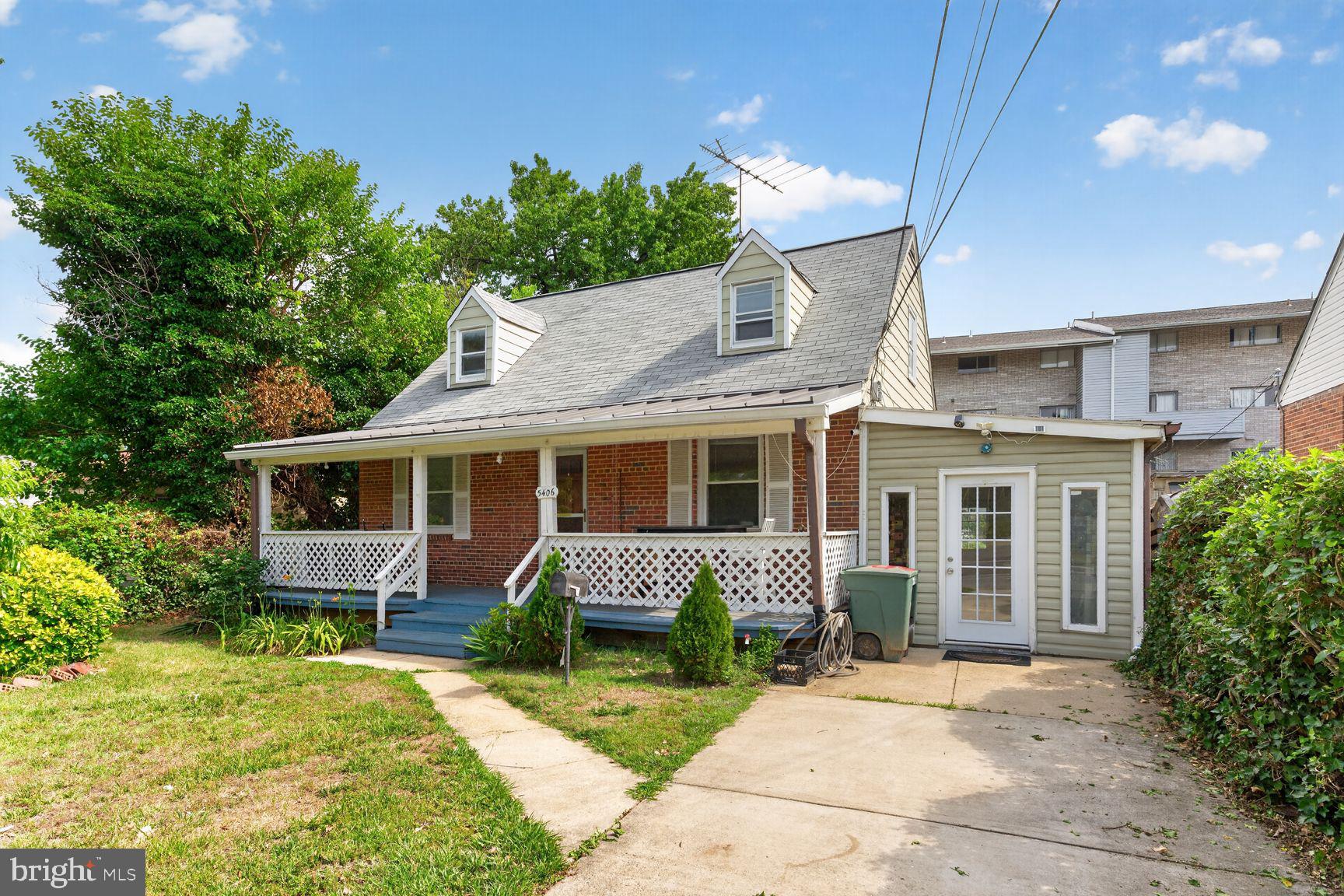 5406 Spring Lane Riverdale, MD 20737 - Photo 1 of 20