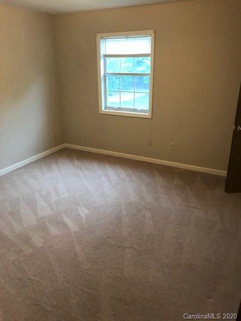 702 Fieldcrest Circle Stanley, NC 28164 - Photo 3 of 6