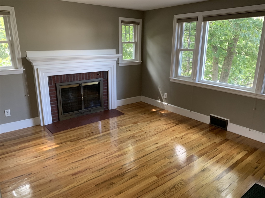 67 Argyle Road Braintree, MA 02184 - Photo 4 of 10 Gallery Image 4