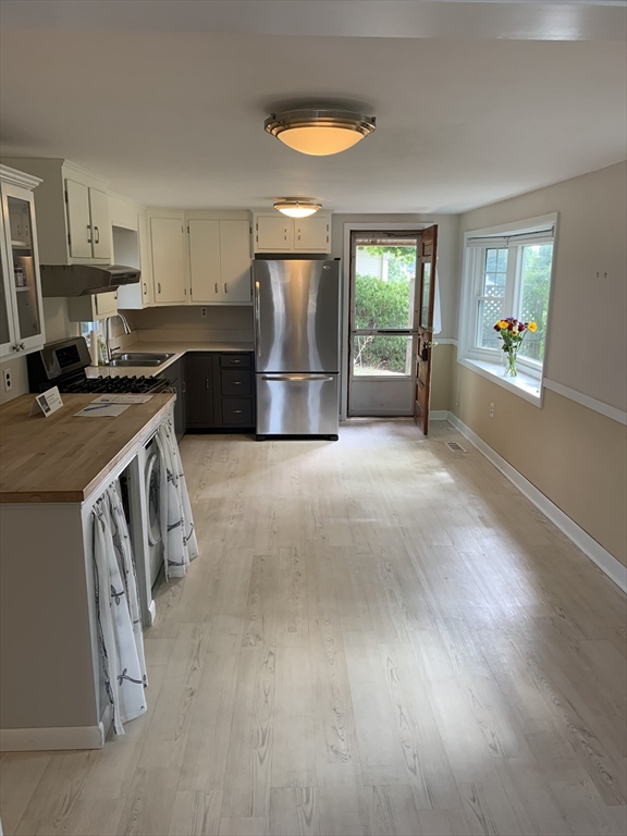 67 Argyle Road Braintree, MA 02184 - Photo 5 of 10 Gallery Image 5