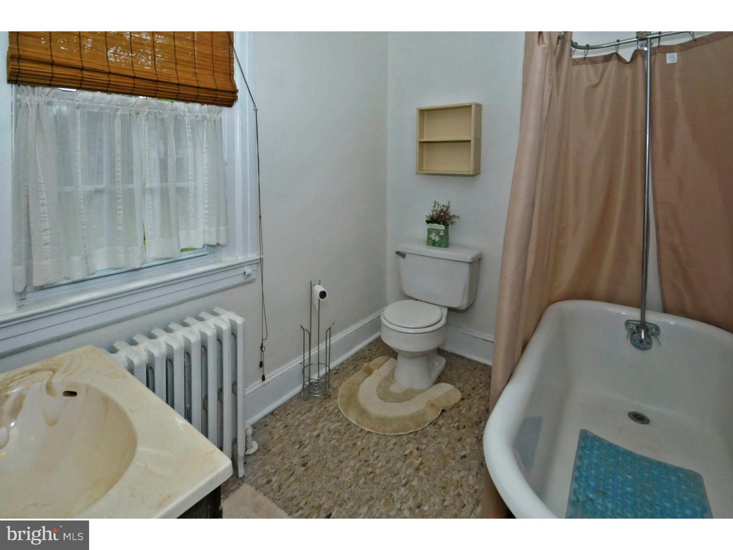 1052 Huntingdon Road Abington, PA 19001 - Photo 19 of 25 Bathroom