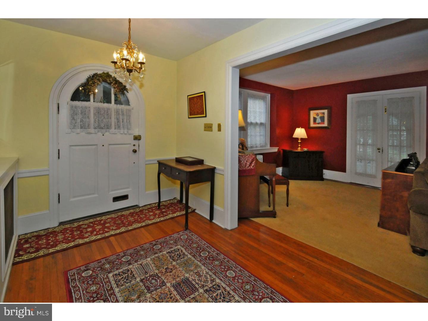 1052 Huntingdon Road Abington, PA 19001 - Photo 5 of 25 Foyer