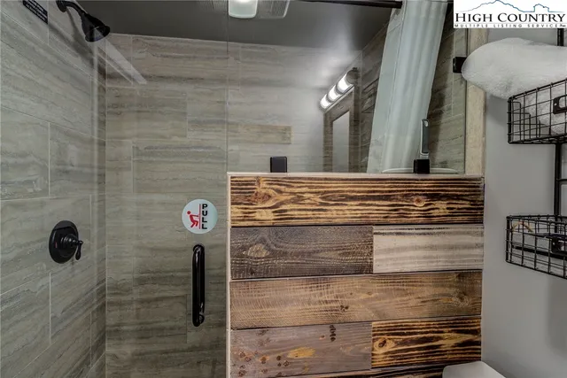 $195,000 | 76 Creekside Court, Unit C, Banner Elk, NC 28604