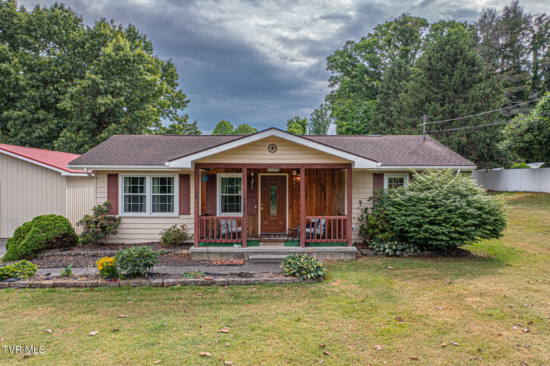 125 Parsonage Road Elizabethton, TN 37643 - Photo 1 of 43 Emily One-36