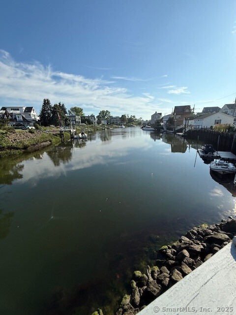 2142 Fairfield Beach Road Fairfield, CT 06824 - Photo 34 of 39