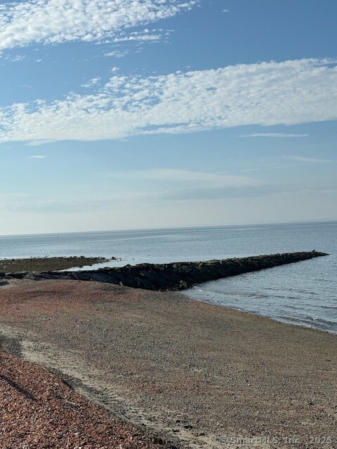 2142 Fairfield Beach Road Fairfield, CT 06824 - Photo 38 of 39