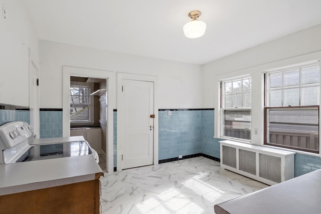 36 Fairbanks Road Milton, MA 02186 - Photo 19 of 32