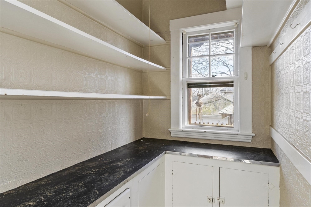 36 Fairbanks Road Milton, MA 02186 - Photo 23 of 32